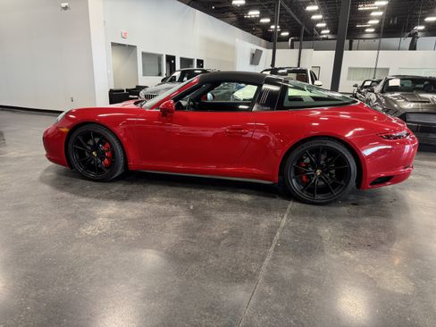 Used 2019 Porsche 911 Targa 4S image 6