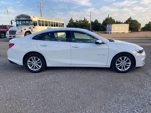 Used 2018 Chevrolet Malibu LT FWD image 8