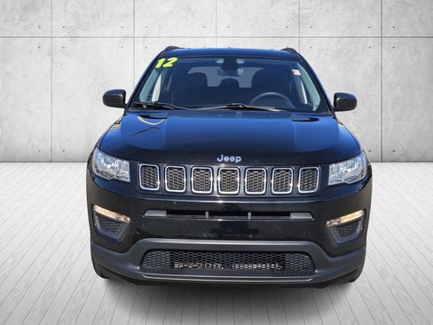 Used 2021 Jeep Compass Sport image 2