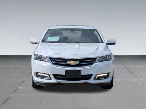 Used 2018 Chevrolet Impala LT w/ Sunroof and Spoiler Package FWD image 8