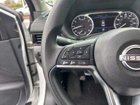 Used 2024 Nissan Sentra SV image 16