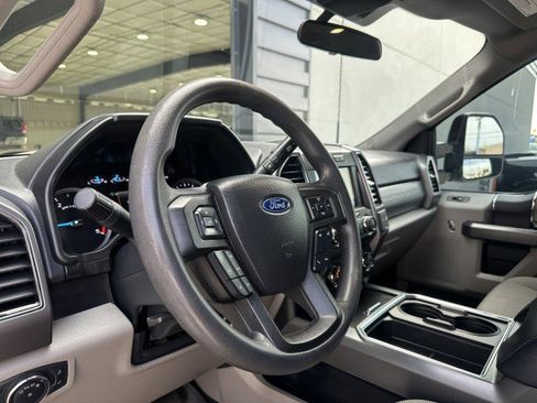 Used 2022 Ford F250 XLT w/ FX4 Off-Road Package image 13