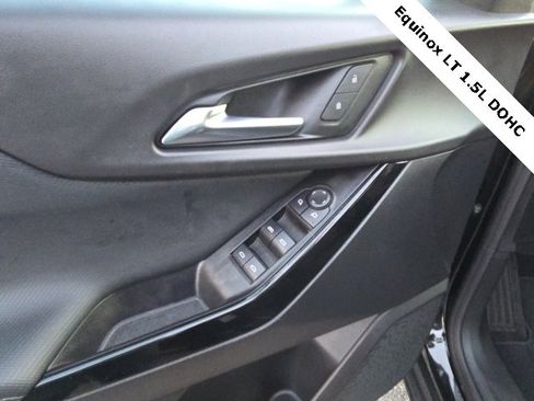 Used 2025 Chevrolet Equinox LT w/ Midnight Edition image 23