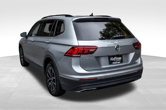 Used 2021 Volkswagen Tiguan SE w/ Panoramic Sunroof Package AWD/4WD image 9
