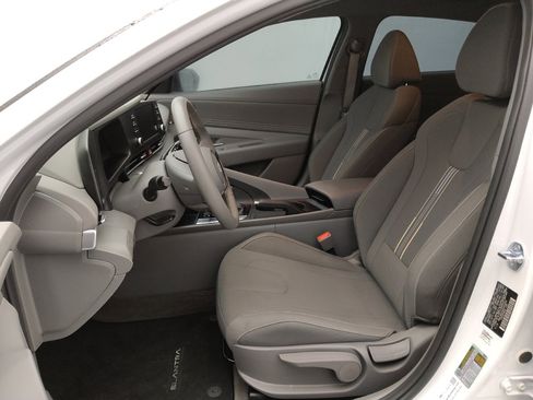 Used 2025 Hyundai Elantra Sport image 17