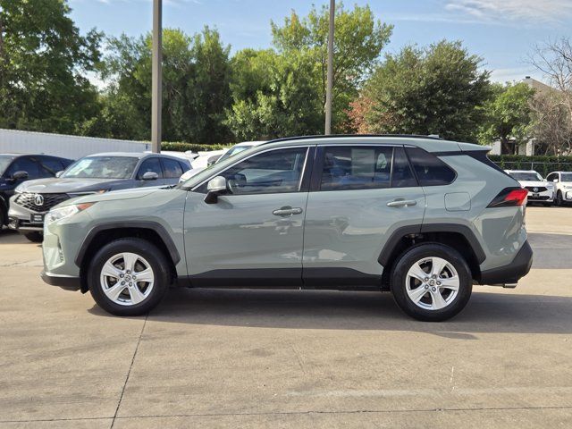 Used 2021 Toyota RAV4 XLE w/ Convenience Package AWD/4WD image 5