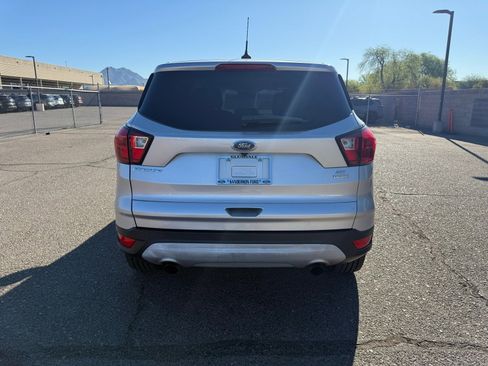 Used 2019 Ford Escape SE image 6