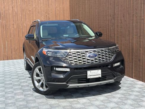 Used 2020 Ford Explorer Platinum w/ Premium Technology Package AWD/4WD image 12