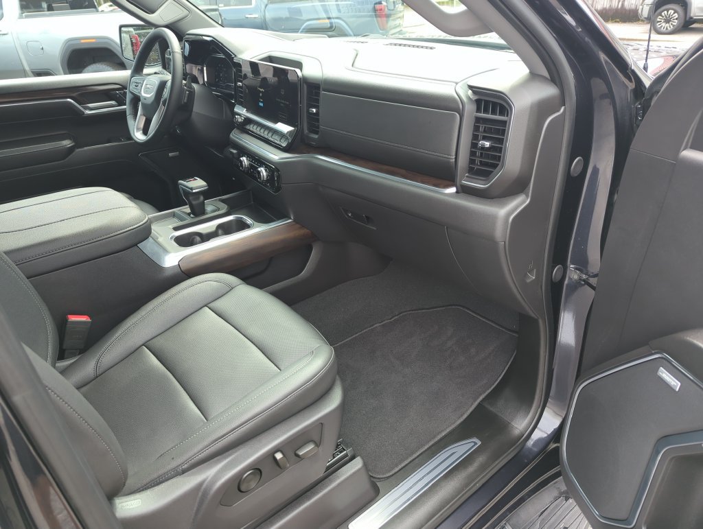 Used 2024 GMC Sierra 1500 SLT RWD image 33