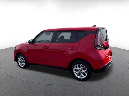 Used 2025 Kia Soul LX w/ LX Technology Package image 10