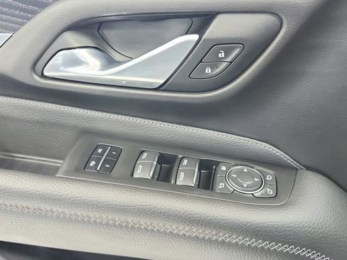 Used 2021 GMC Yukon XL Denali w/ Denali Premium Package image 36