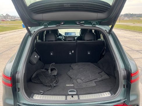 Used 2023 Genesis GV70 2.5T w/ Sport Prestige Package image 19