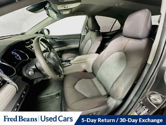 Used 2019 Toyota Camry LE FWD image 27