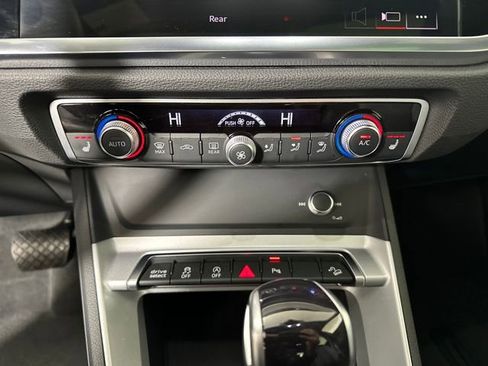 Used 2025 Audi Q3 2.0T Premium image 23