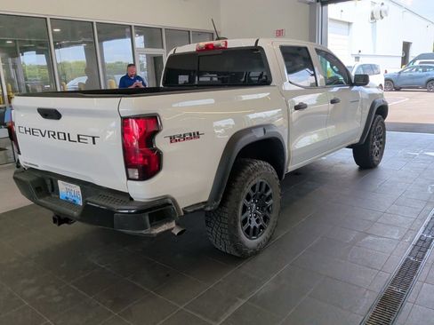 Used 2023 Chevrolet Colorado Trail Boss w/ Advanced Trailering Package AWD/4WD image 3
