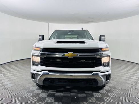 Used 2024 Chevrolet Silverado 2500 LT w/ Convenience Package AWD/4WD image 9