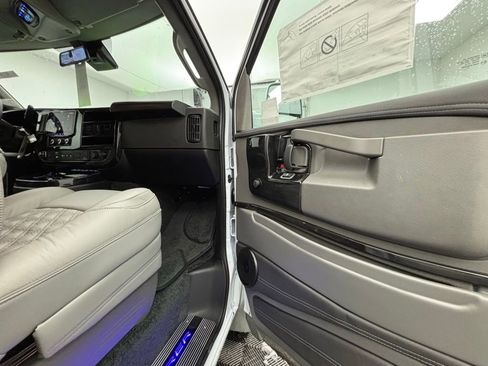 New 2025 GMC Savana 2500 Extended w/ Driver Convenience Package image 11