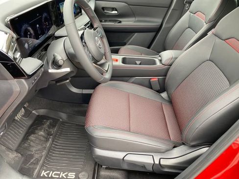 New 2026 Nissan Kicks SR AWD/4WD image 10