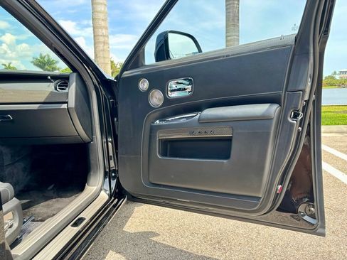 Used 2019 Rolls-Royce Ghost RWD image 21
