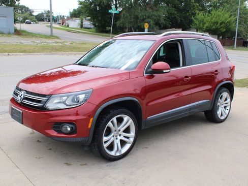 Used 2012 Volkswagen Tiguan S FWD image 4