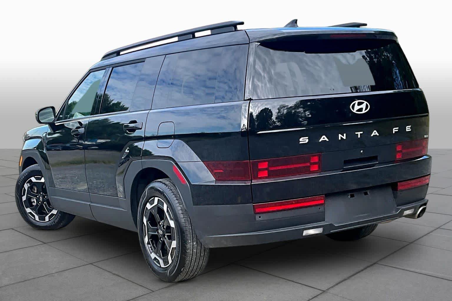 Used 2026 Hyundai Santa Fe SEL AWD/4WD image 12
