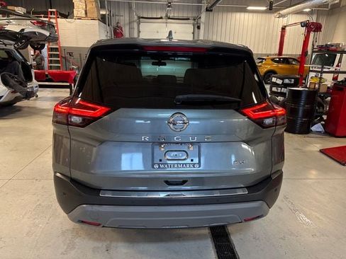 Used 2021 Nissan Rogue SV FWD image 4