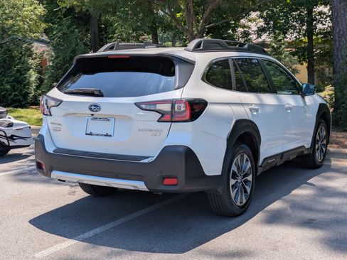 Used 2024 Subaru Outback Limited XT AWD/4WD image 3
