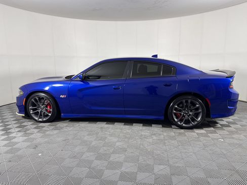 Used 2022 Dodge Charger Scat Pack w/ Plus Group RWD image 2