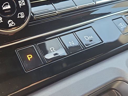 New 2025 Nissan Armada PRO-4X AWD/4WD image 19