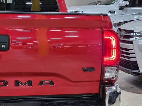 Used 2022 Toyota Tacoma SR5 RWD image 22