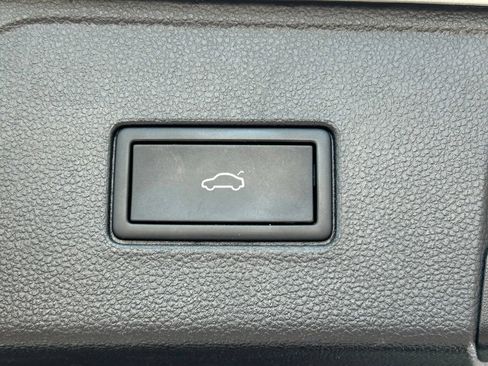 Used 2024 Volkswagen Atlas SE FWD image 53