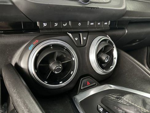 Used 2022 Chevrolet Camaro LT image 23