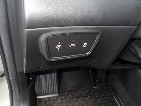 Certified 2023 Hyundai Santa Cruz SE AWD/4WD image 14