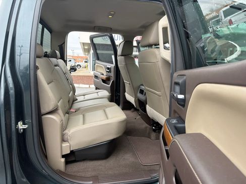 Used 2019 GMC Sierra 2500 SLT w/ Duramax Plus Package image 18