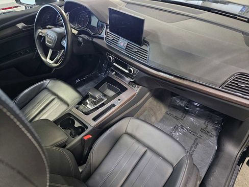 Used 2023 Audi Q5 2.0T Premium w/ Convenience Package image 11