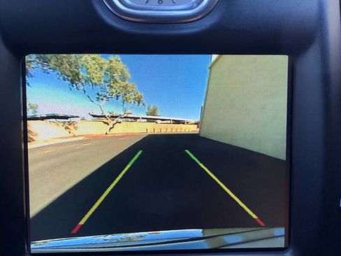 Used 2020 Chrysler 300 Touring image 16