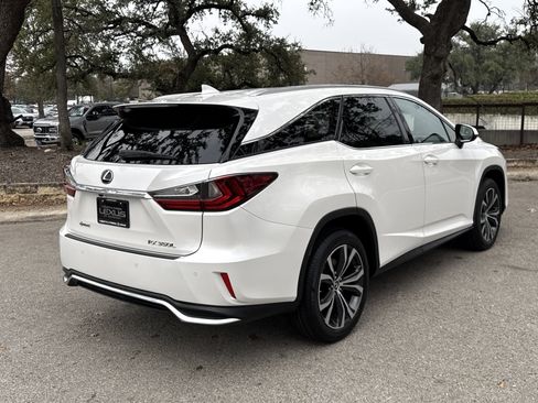 Certified 2020 Lexus RX 350L FWD w/ Premium Package image 2
