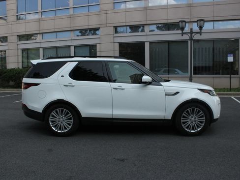 Used 2017 Land Rover Discovery HSE Luxury AWD/4WD image 6