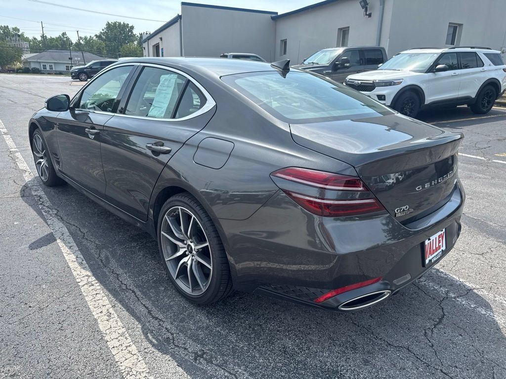 Used 2025 Genesis G70 2.5T AWD/4WD image 12