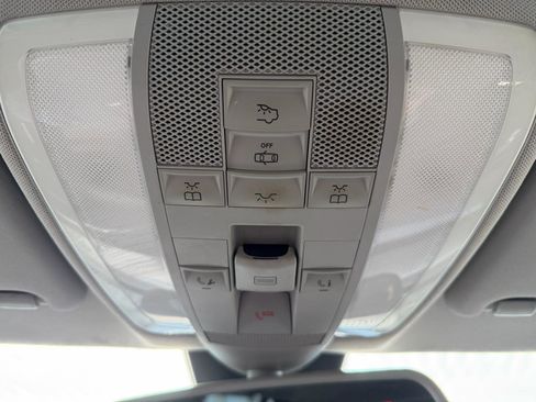 Used 2010 Mercedes-Benz GLK 350 4MATIC image 38