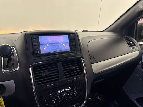 Used 2019 Dodge Grand Caravan GT FWD image 39