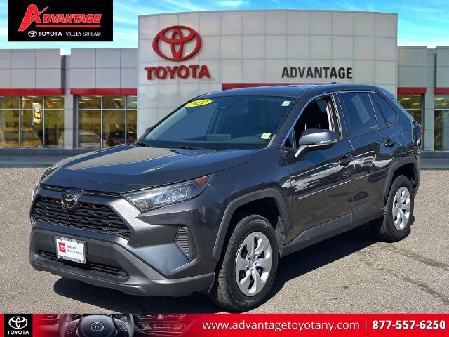 Certified 2022 Toyota RAV4 LE AWD/4WD image 4