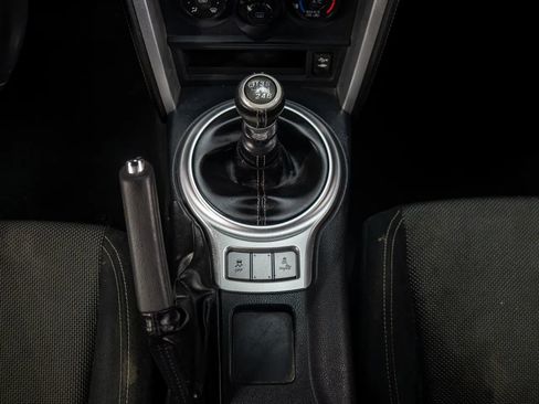 Used 2017 Toyota 86 RWD image 21