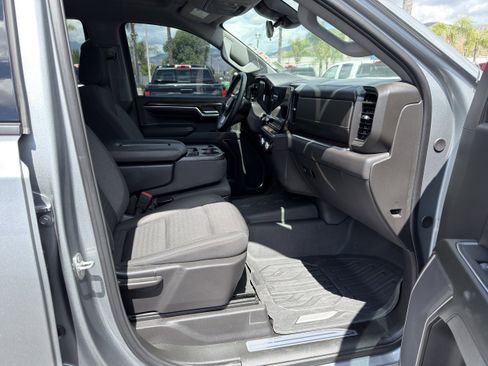 Used 2024 GMC Sierra 1500 Elevation image 10