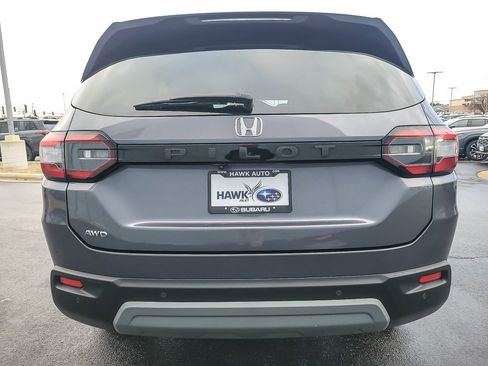 Used 2025 Honda Pilot EX-L image 4