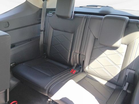Certified 2026 Volkswagen Atlas SE FWD image 26