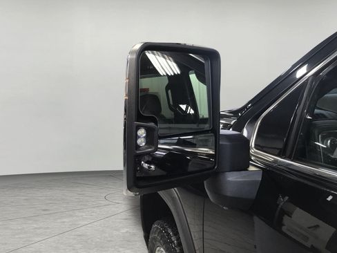 Used 2021 GMC Sierra 3500 Denali w/ Denali Ultimate Package AWD/4WD image 21