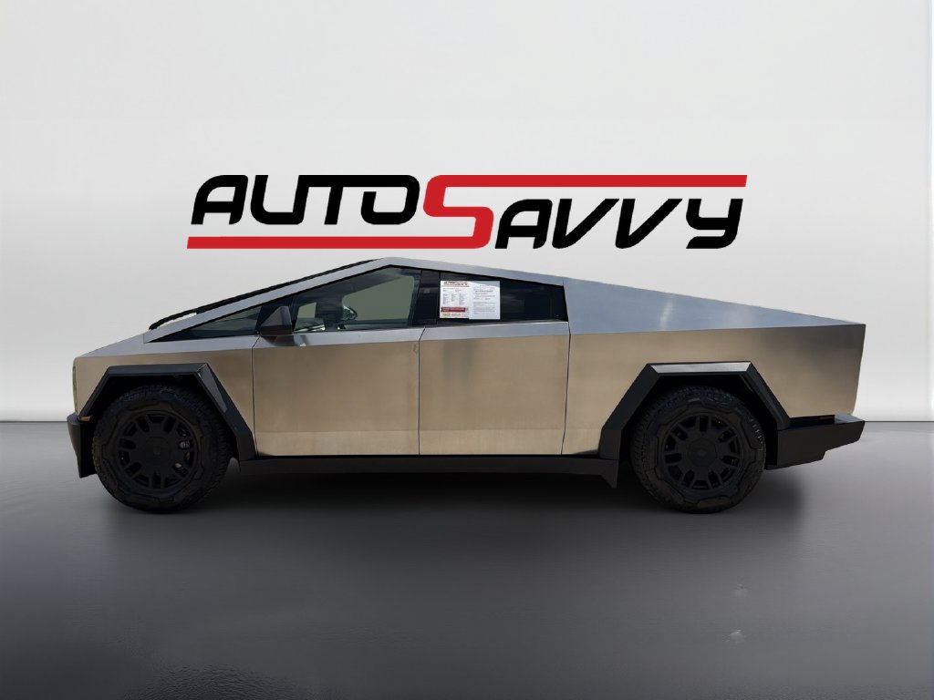 Used 2024 Tesla Cybertruck AWD Crew Cab image 8