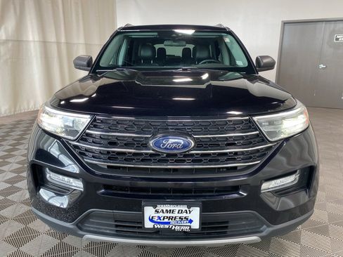 Used 2022 Ford Explorer XLT w/ Equipment Group 202A image 4