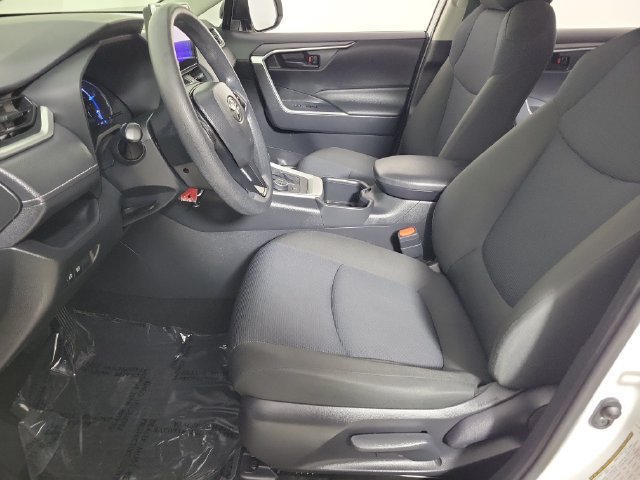 Used 2025 Toyota RAV4 LE AWD/4WD image 19